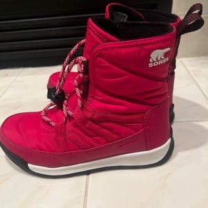 Sorrel little girls size 1 snow boots . Purchased at saks never worn.